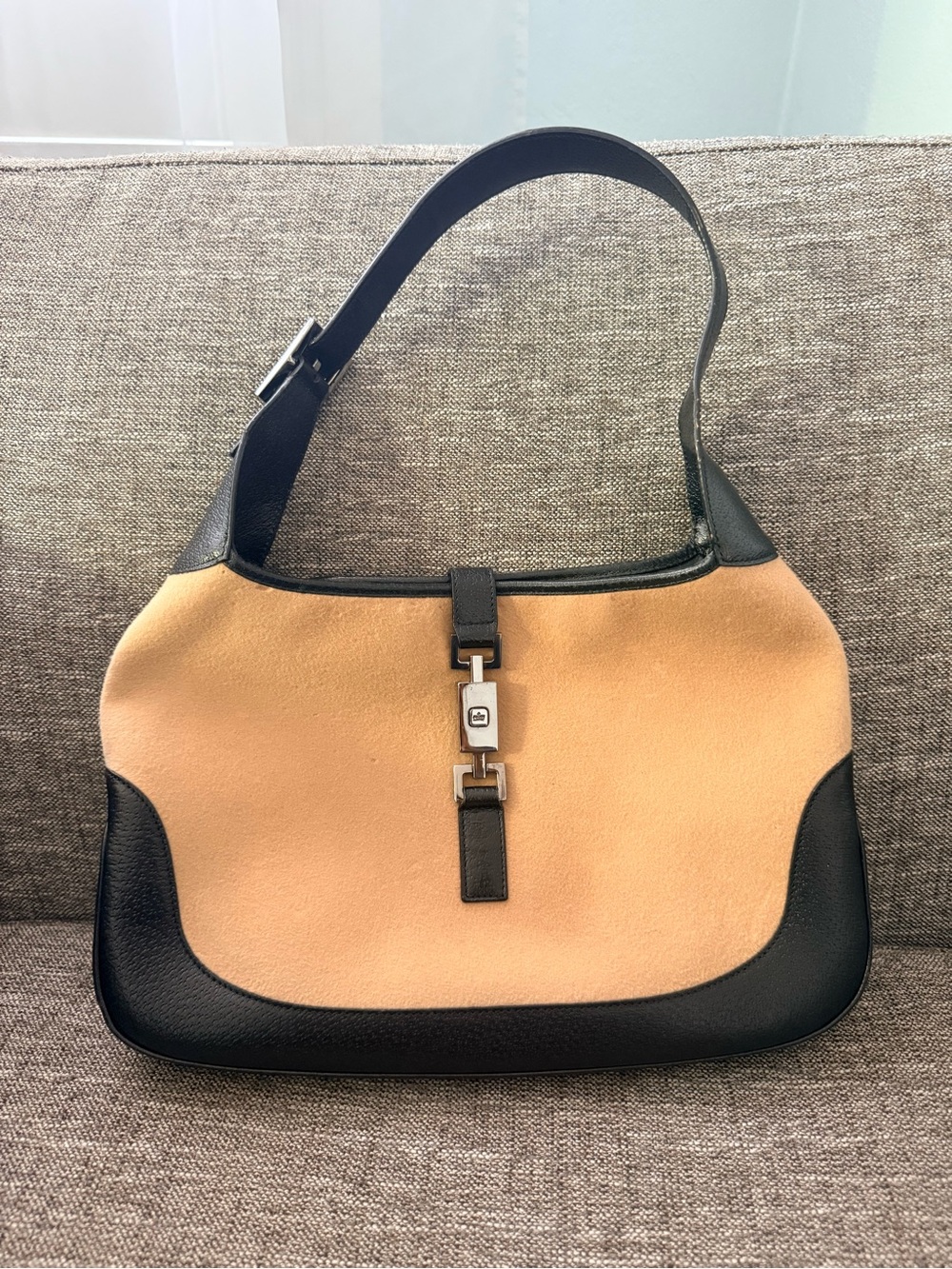 Gucci Jackie Shoulder bag - Entrupy Authenticedd